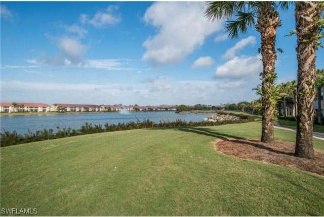 Golf course & lake views