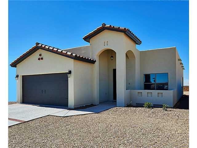 13514 Hazlewood St, Horizon City, TX 79928 - photo 1