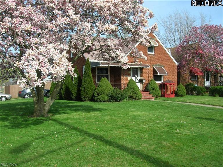 Welcome to your next home.  Freshly painted & new carpet in the living room  Window units to cool those hot summer nights.