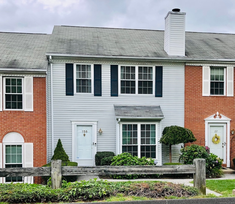 158 Cypress Ct unit 158, Torrington, CT 06790 - photo 1