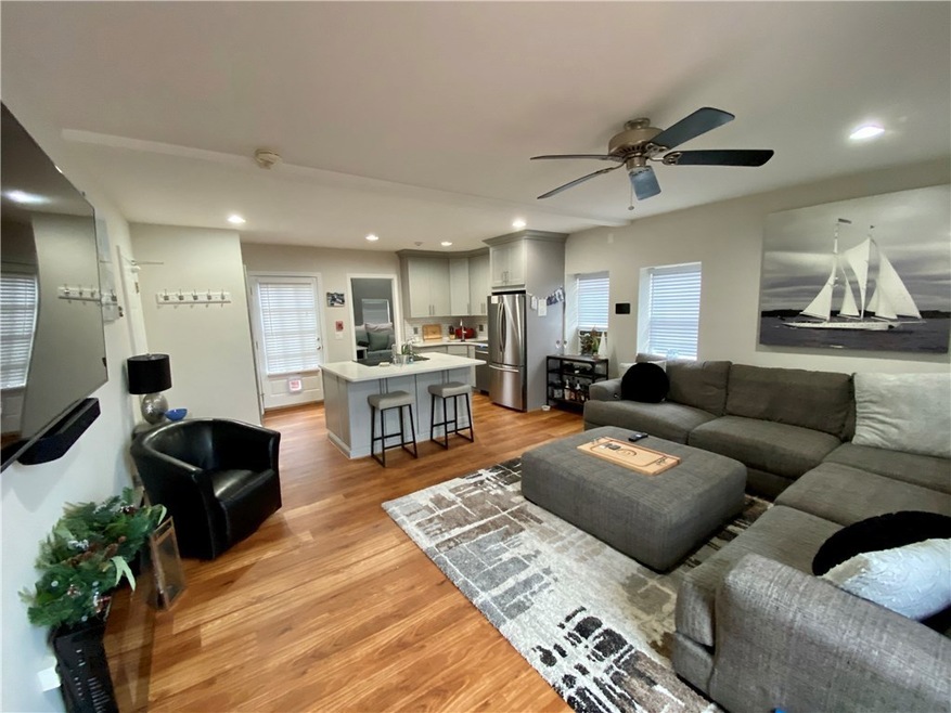 19 Sherman St unit 3B, Newport, RI 02840 - photo 1