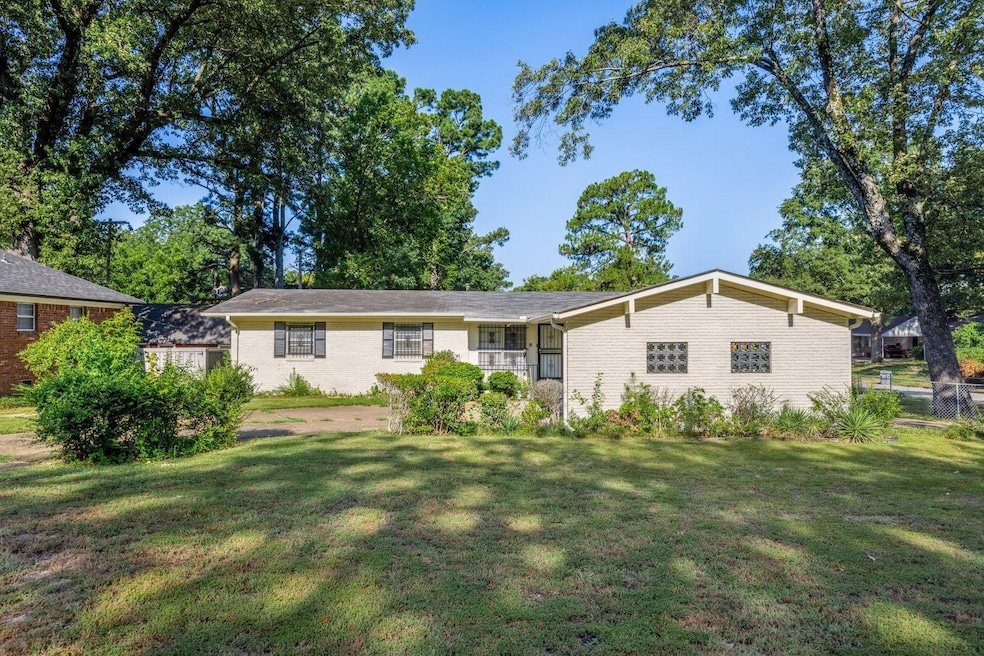 Sold $160,000 • Co-Listing Agent