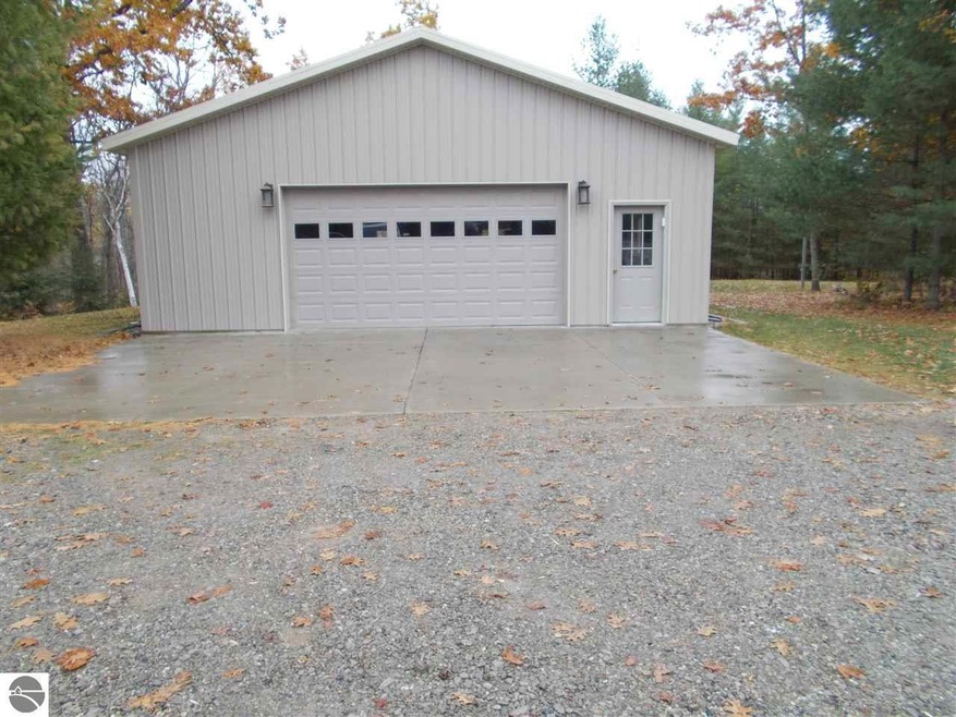 2524 Plainfield Rd, Hale, MI 48739 - photo 1