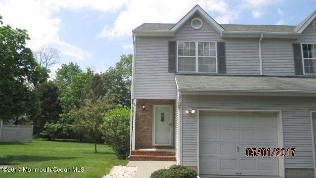 54 Lucia Ct, Matawan, NJ 07747 - photo 1