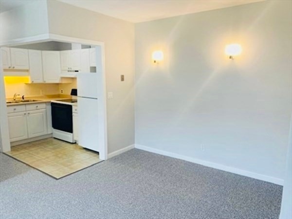 4 Tara Dr unit 1, Weymouth, MA 02188 - photo 1