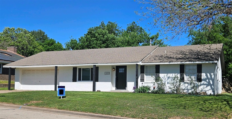 1309 Elaine St, Weatherford, TX 76086 - photo 1