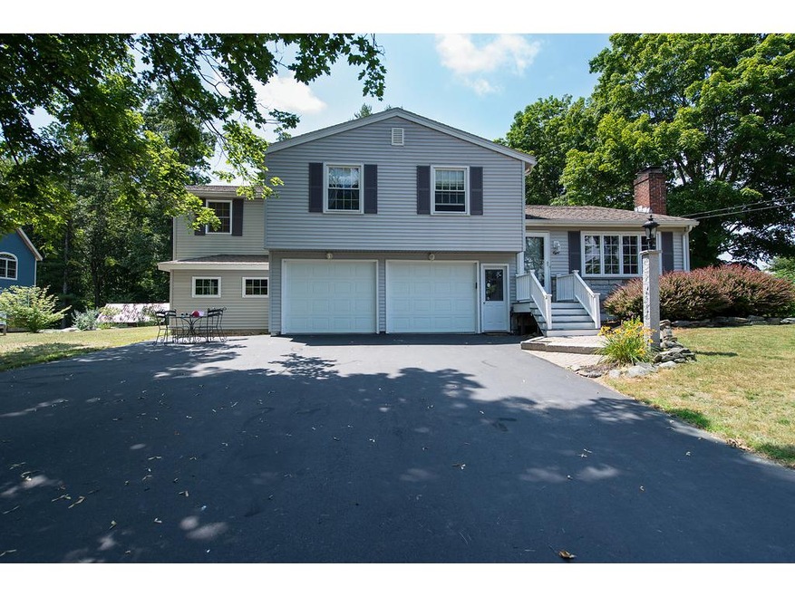 8 Holly Ln, Greenland, NH 03840 - photo 1