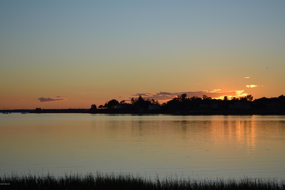 15 Meadow Place, Old Greenwich, CT 06870 - photo 1