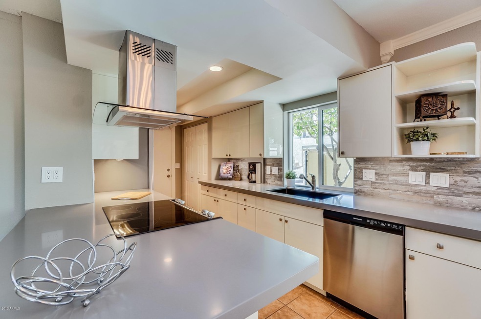 DREAM KITCHEN