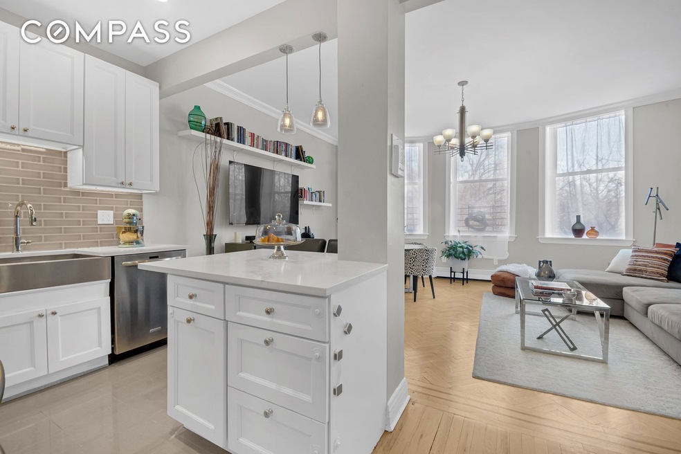 8 Mount Morris Park W unit C, New York, NY 10027 - photo 1