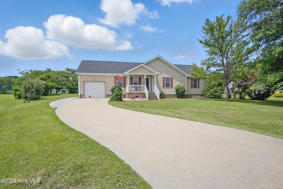 136 Woodland Way