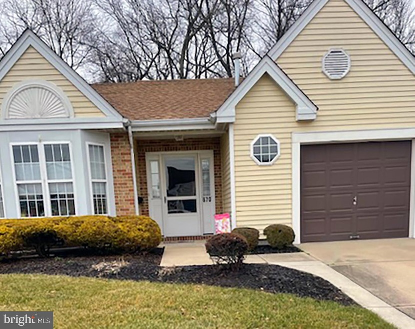 670 Cascade Dr S, Mount Laurel, NJ 08054 - photo 1