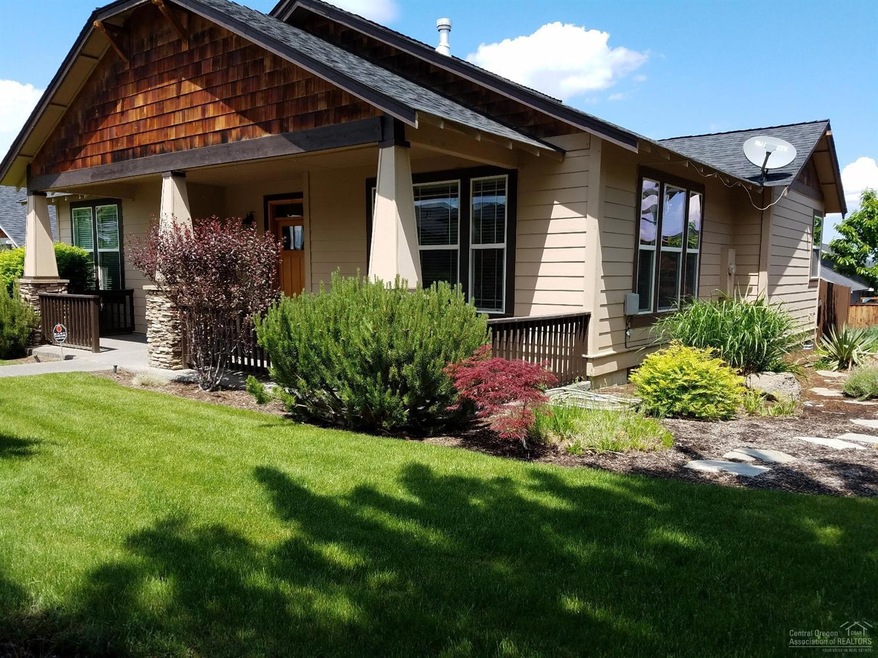 4125 SW Salmon Ave, Redmond, OR 97756 - photo 1