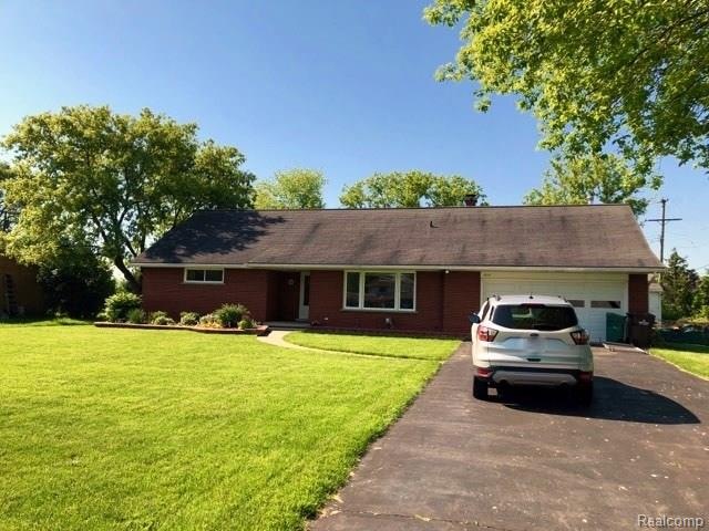 Welcome Home to Village of So. Rockwood. Close to 