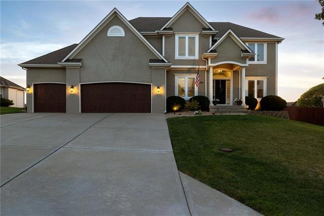 4432 SW Creekview Dr, Lees Summit, MO 64082 - photo 1