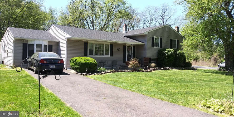 26 Makefield Turn, Morrisville, PA 19067 - photo 1