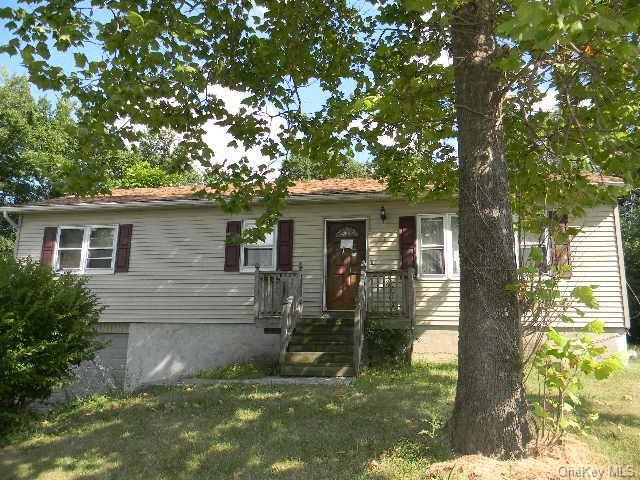 7 Sylvester Ct, Newburgh, NY 12550 - photo 1