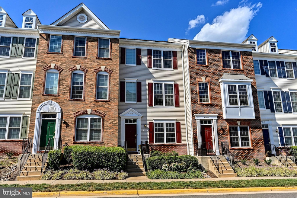42838 Sykes Terrace, Chantilly, VA 20152 - photo 1