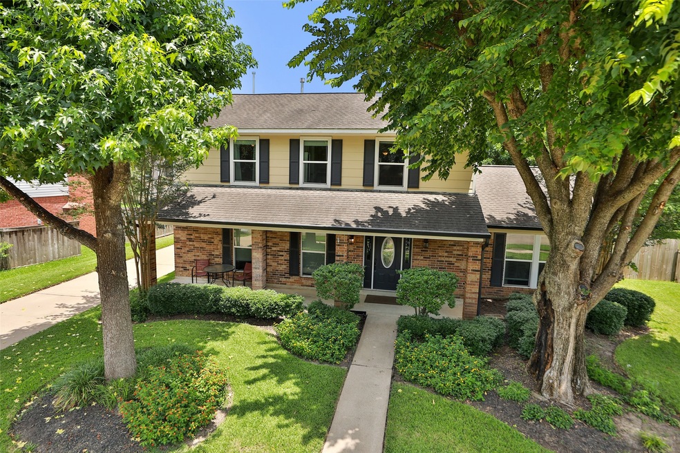 8118 Pine Falls Dr, Houston, TX 77095 - photo 1