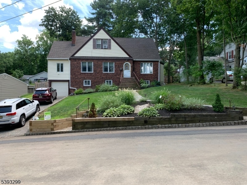 8 Birkendene Rd, Caldwell, NJ 07006 - photo 1