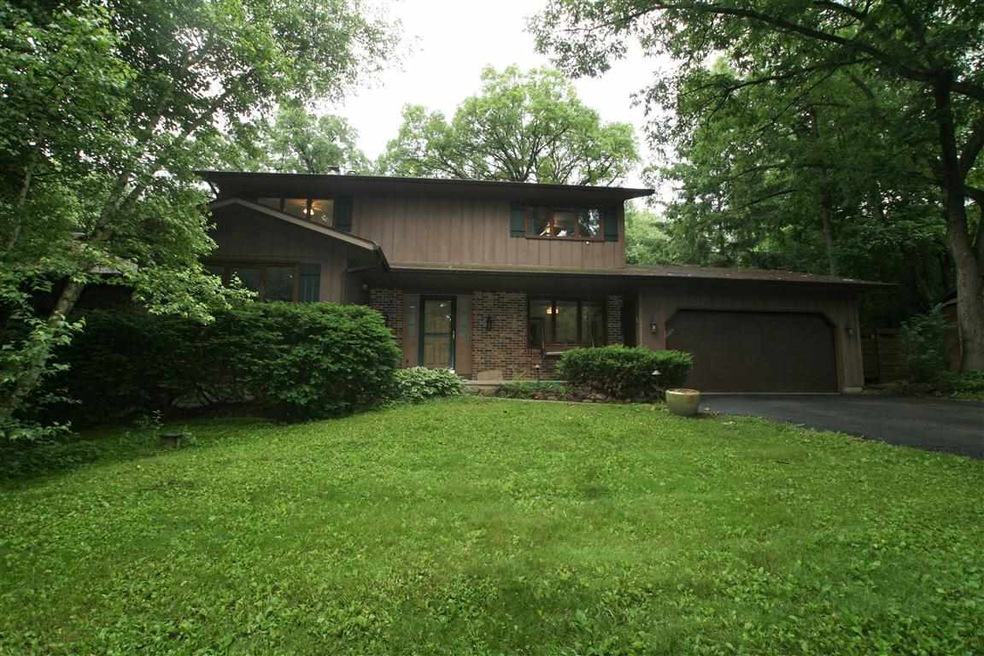 5475 Jan Dr, Fitchburg, WI 53711 - photo 1