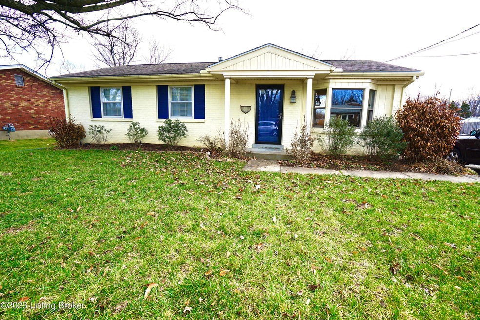 9302 Hudson Ln, Louisville, KY 40291 - photo 1