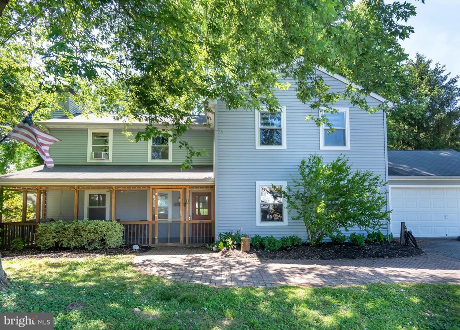 208 Love Point Ave, Stevensville, MD 21666 - photo 1