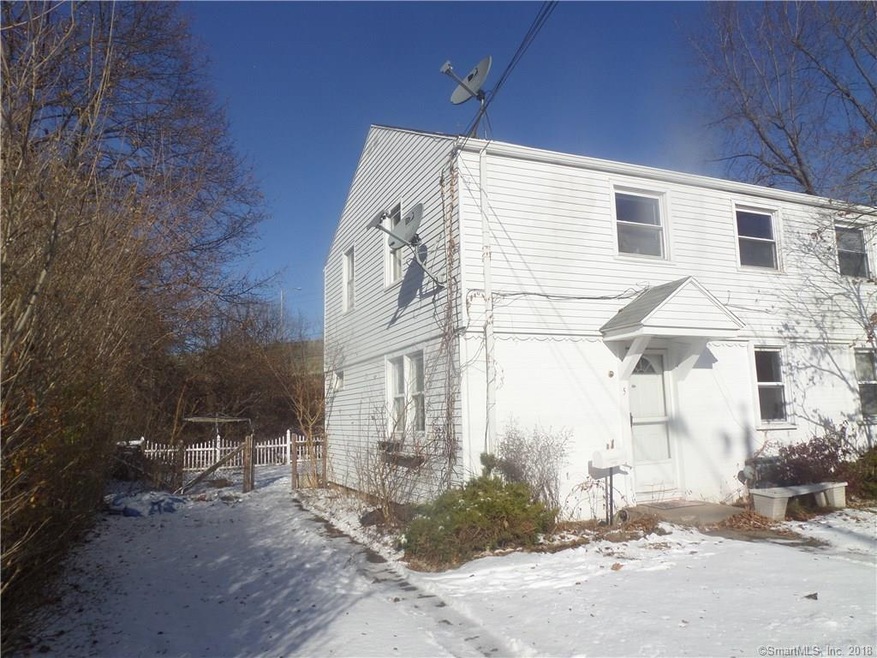 5 New Hampshire Dr, New Britain, CT 06052 - photo 1