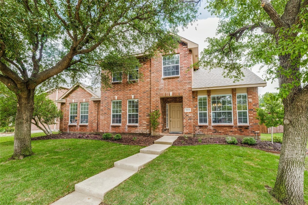 Welcome Home! 1303 Charleston Dr