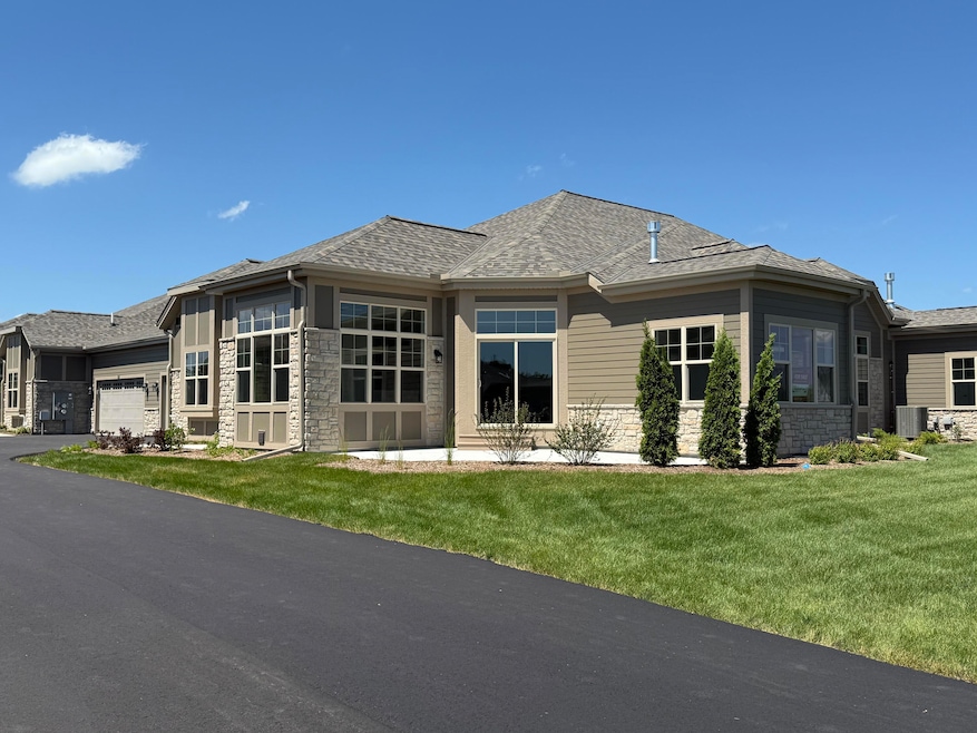 313 Standing Stone Dr unit 23-61, Waukesha, WI 53189 - photo 1