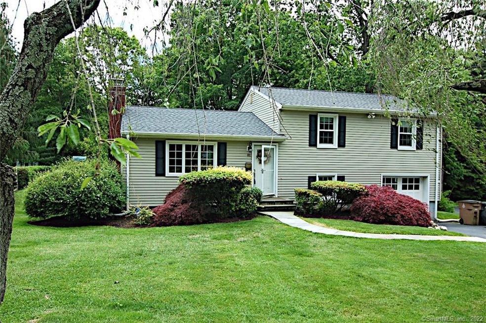 81 Berrian Rd, Stamford, CT 06905 - photo 1