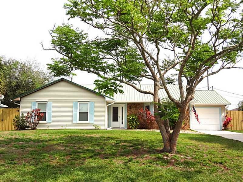 Exterior Front. Furnished 3Bed 2Bath 1Car Garage H