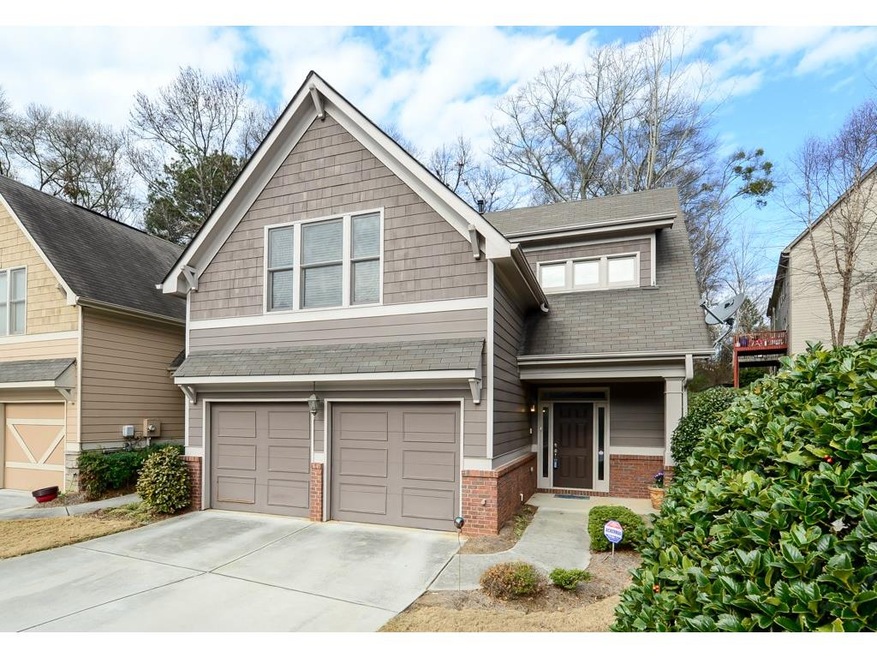 Beautiful townhome in a super convenient location 