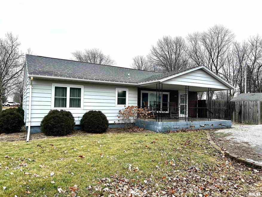 102 Yosemite Ave, Lincoln, IL 62656 - photo 1