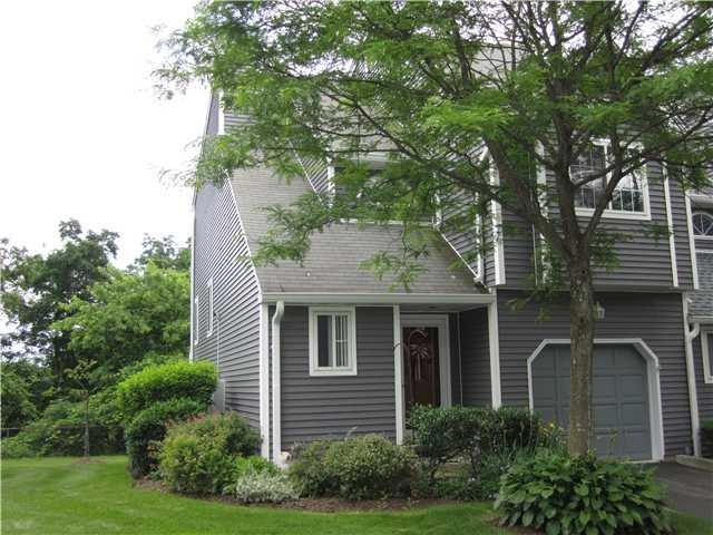 144 Eagle Ridge Way unit 15, Nanuet, NY 10954 - photo 1