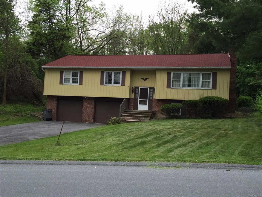 30 Pasture Ln unit 1, Poughkeepsie, NY 12603 - photo 1