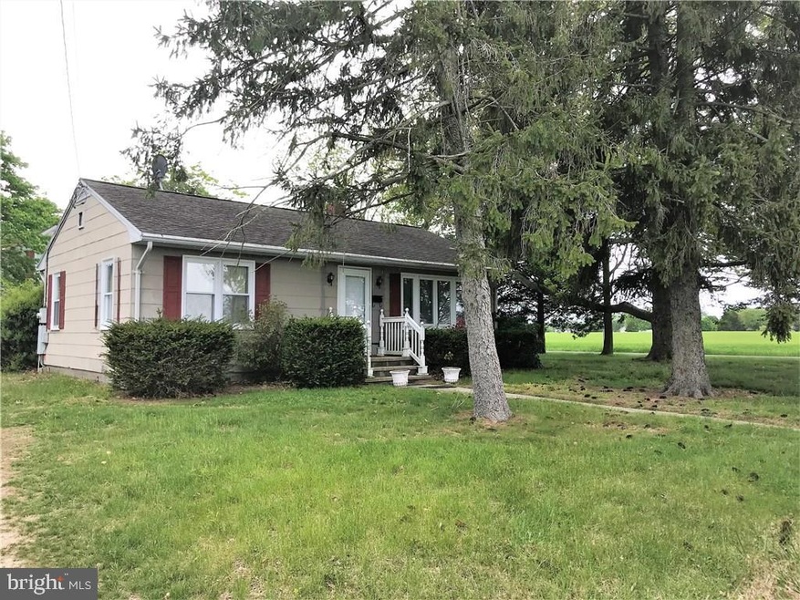 416 Sussex St, Milton, DE 19968 - photo 1