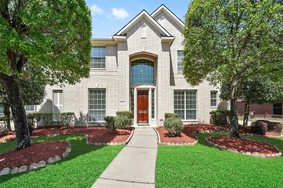 15730 Aberdeen Trails Dr, Houston, TX 77095 - photo 1