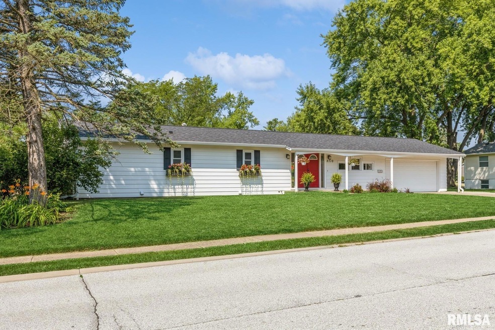 2710 Olympia Dr, Bettendorf, IA 52722 - photo 1