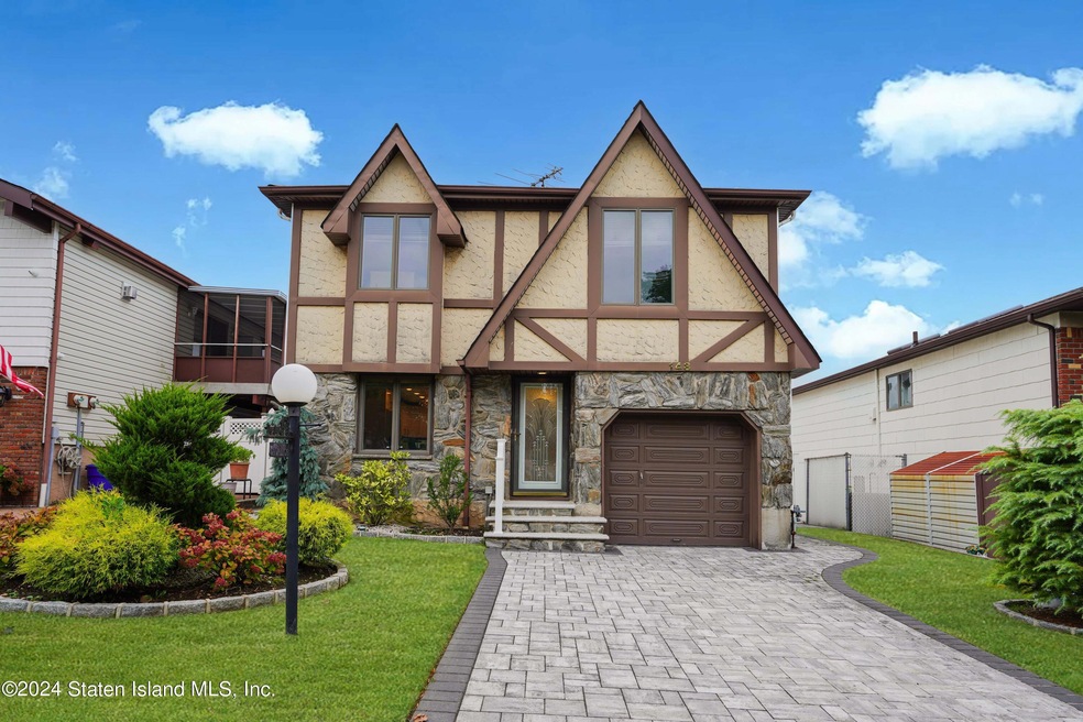 148 Woehrle Avenue