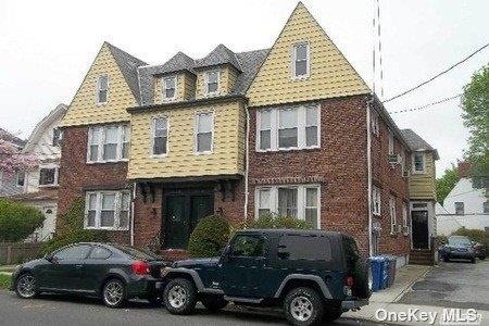 39-10 214th Place, Flushing, NY 11361 - photo 1