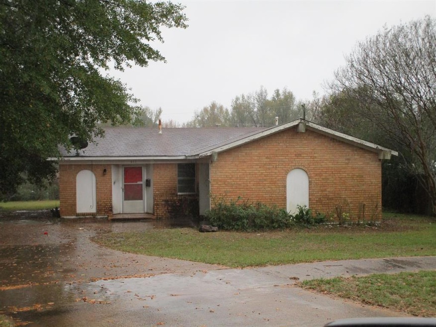 311 Gilbert Dr, Vivian, LA 71082 - photo 1