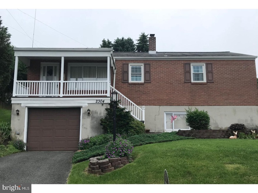 2304 Mckinley Ave, Reading, PA 19609 - photo 1