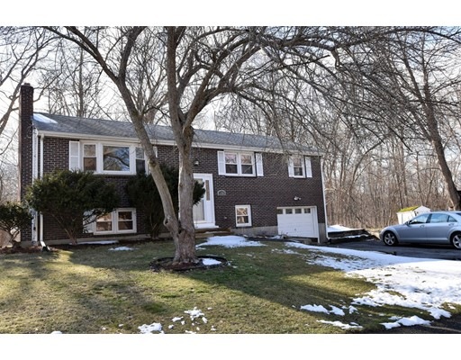 120 Bumble Bee Cir, Shrewsbury, MA 01545 - photo 1