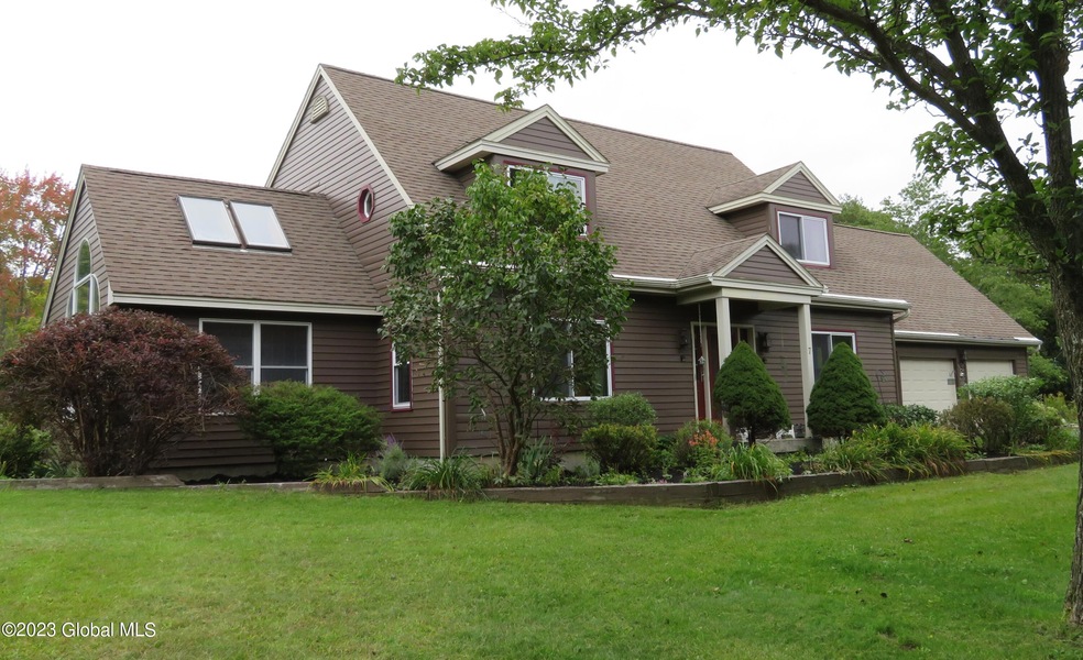 7 van Voast Ln, Schenectady, NY 12302 - photo 1