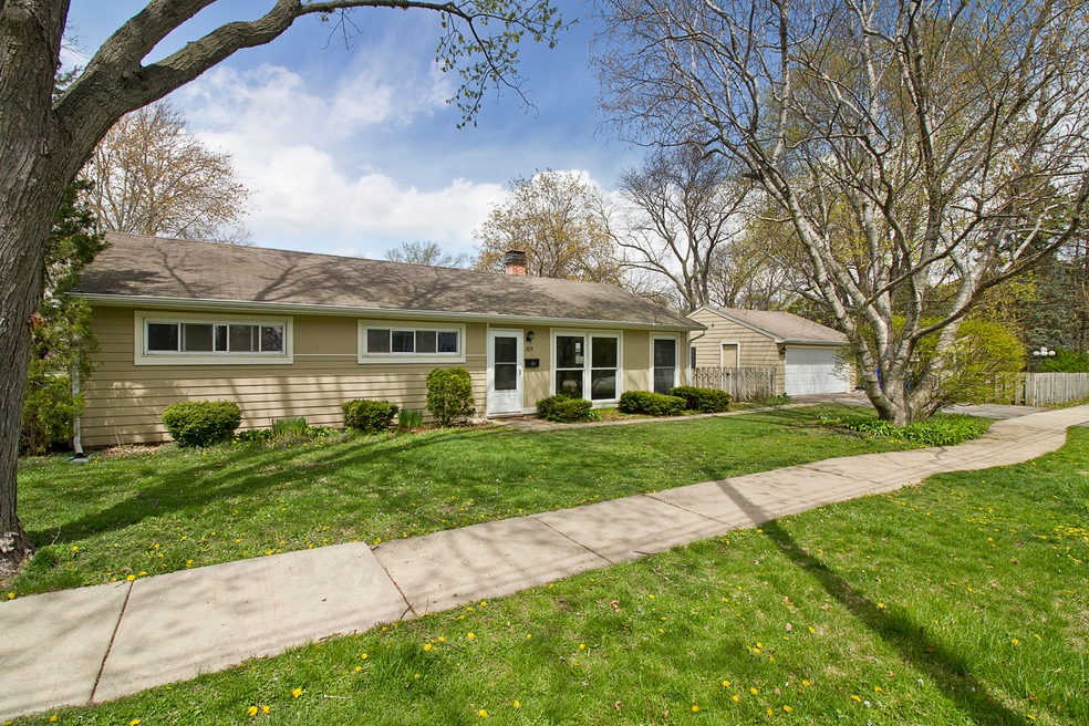 705 Dawes Ave, Wheaton, IL 60189 - photo 1