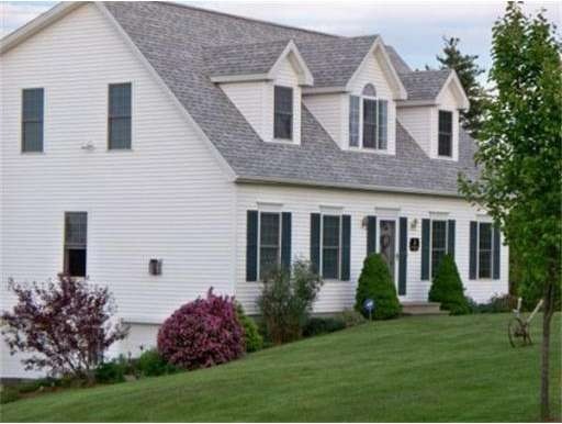 215 Dresser Hill Rd, Dudley, MA 01571 - photo 1