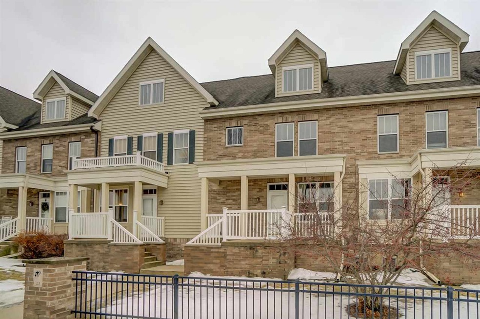 23 S Gardens Way, Fitchburg, WI 53711 - photo 1