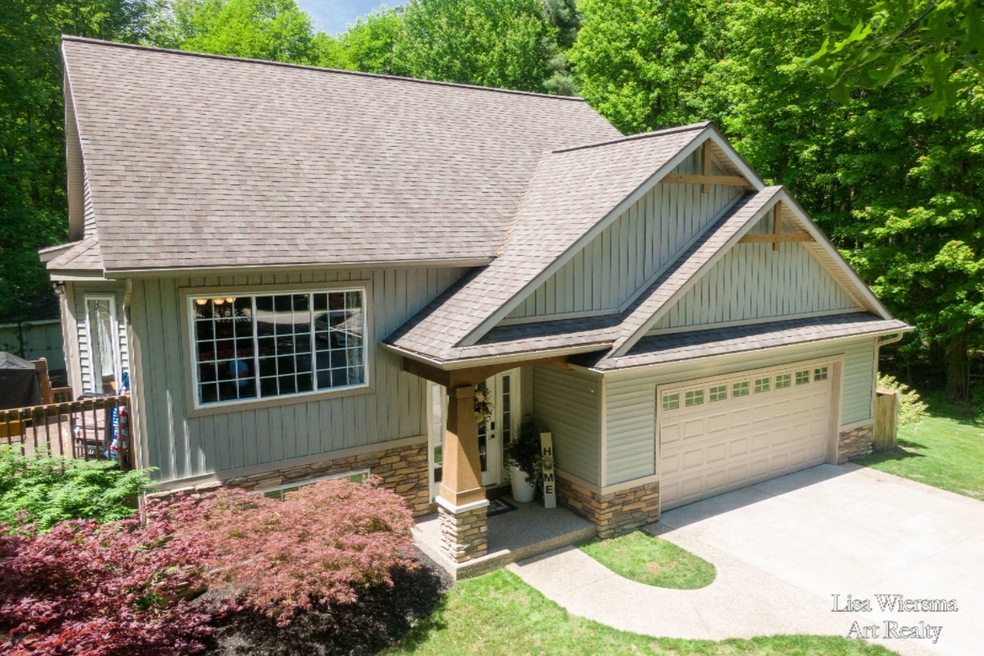5453 Hidden Acres Ct, Holland, MI 49424-