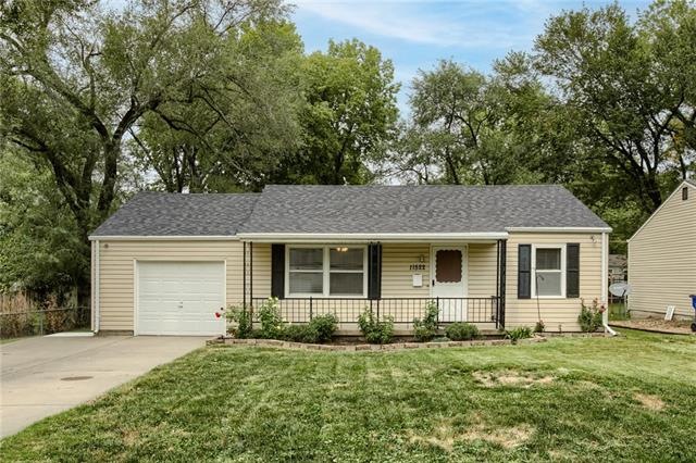 11522 W 70th St, Shawnee, KS 66203 - photo 1